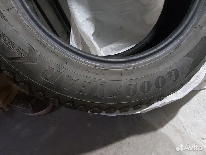 Goodyear Ultragrip Ice Arctic 225/60 R17 102T