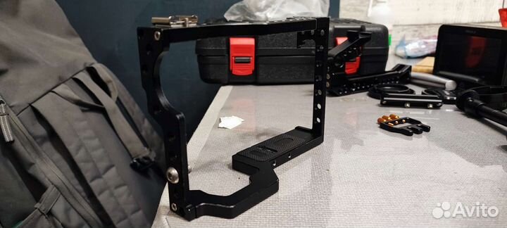 Универсальная клетка для камеры