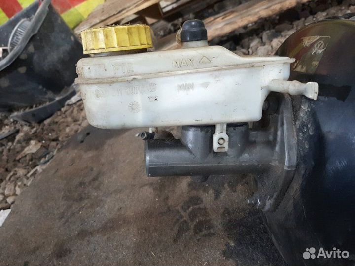 Вакуумный усилитель тормозов Volkswagen Polo MK 3