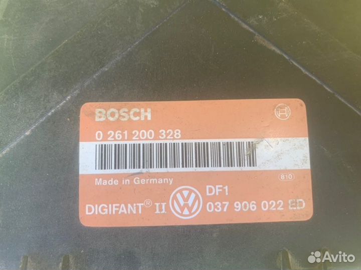 Блок управления двигателем Volkswagen Passat B3 1F