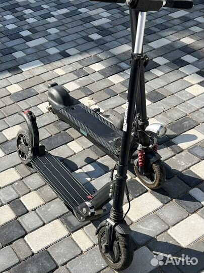 Два самоката Kugoo