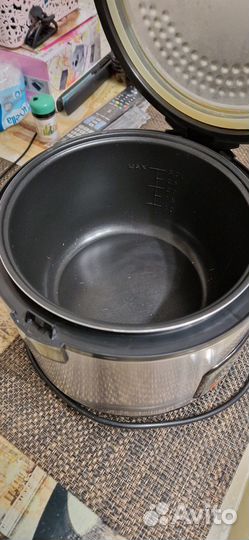 Мультиварка Redmond RMC-M4524