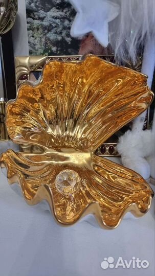 Фарфоровая статуэтка