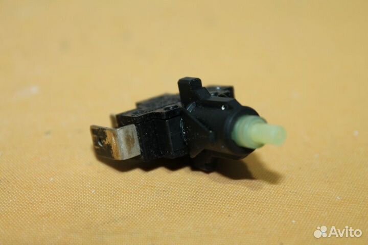 Кнопка Indesit C00030357 бу. 5185