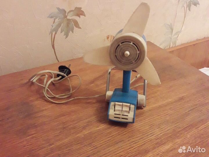 Компактный настольный вентилятор