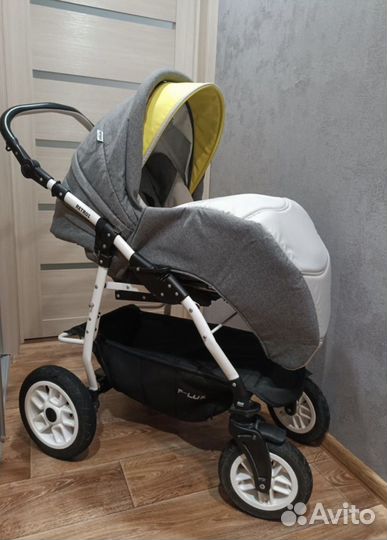 Коляска 2 в 1 retrus Futuro Lux 88R