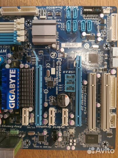 Gigabyte GA-MA785GT-UD3H+AMD Phenom II 965, 3,4MHz