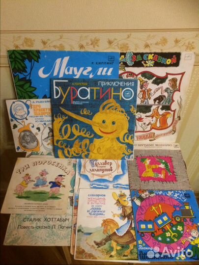 Электрофон Юность 301+ грампластинки+ новая игла