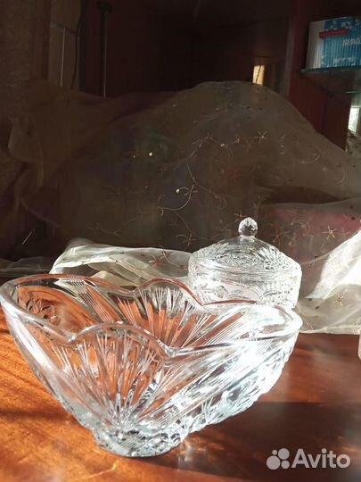 Хрусталь. Графин и рюмки, фужеры, рюмки, салатники