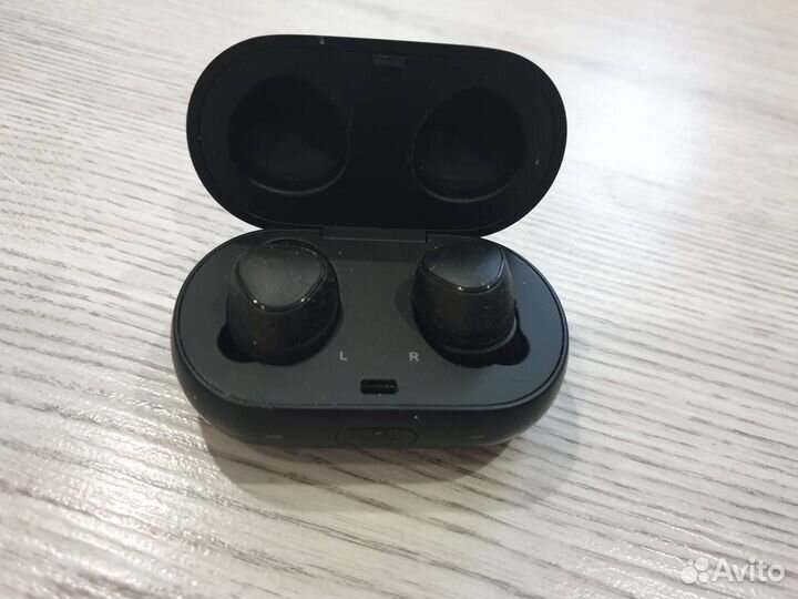 Беспроводные наушники samsung gear iconx