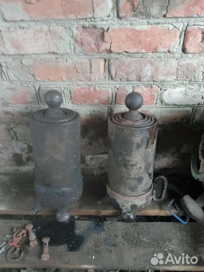Продам цилиндры 2шт.,газ 53