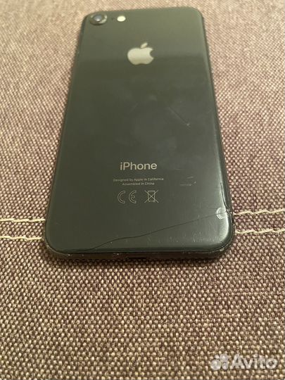 Телефон iPhone 8