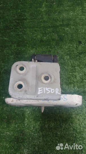 Петля двери правая Peugeot Expert 2010