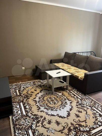 2-к. квартира, 60 м², 4/16 эт.