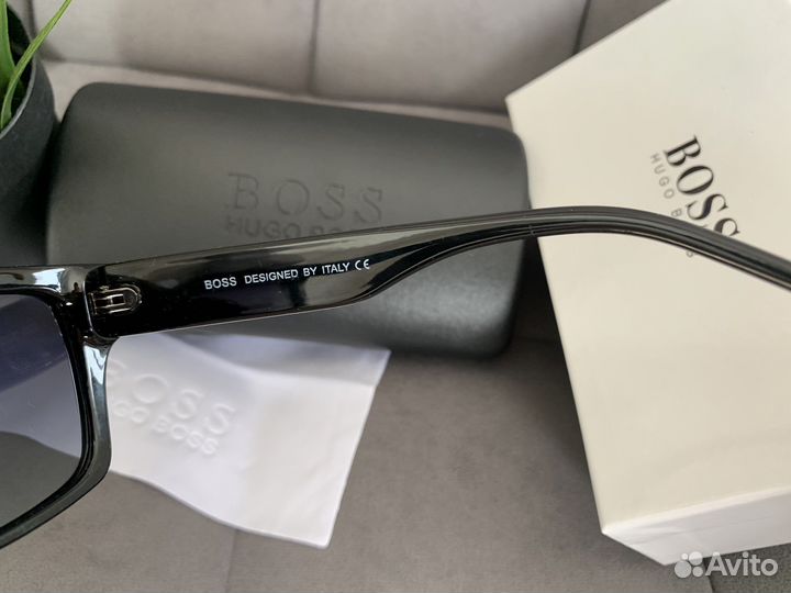 Очки Hugo Boss солнцезащитные