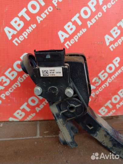 Педаль газа Hyundai Solaris G4FC 2014