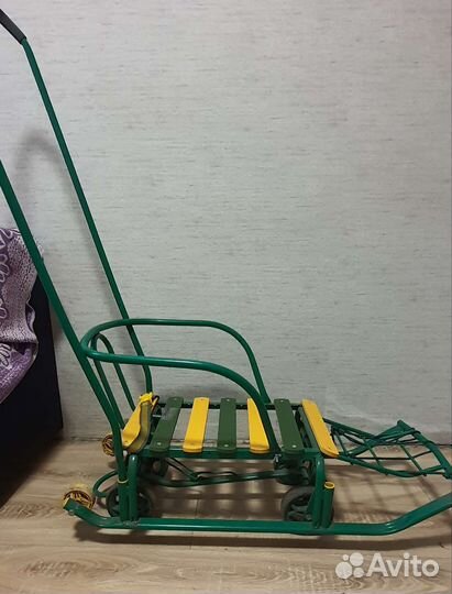 Детские санки на колесах