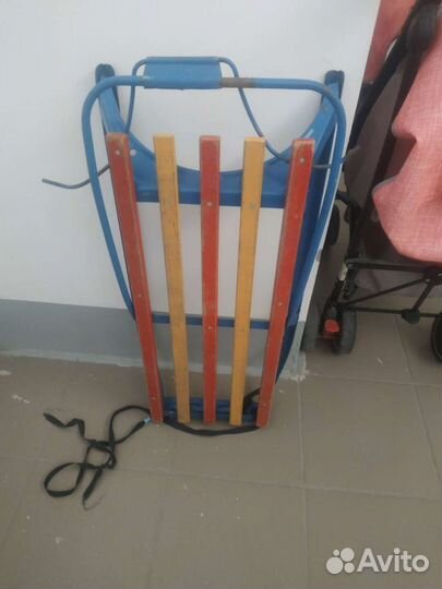 Санка с спинкой