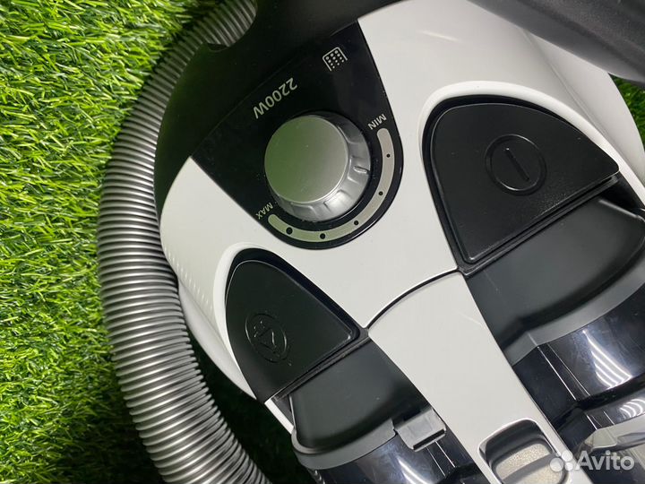 Пылесос с контейнером для пыли Samsung SC8837