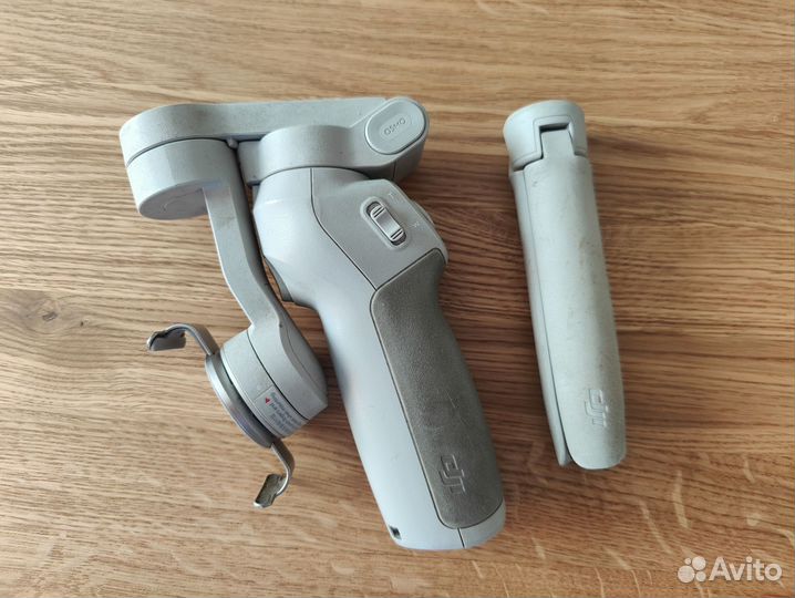 Стабилизатор DJI osmo Mobile 4 для смартфона