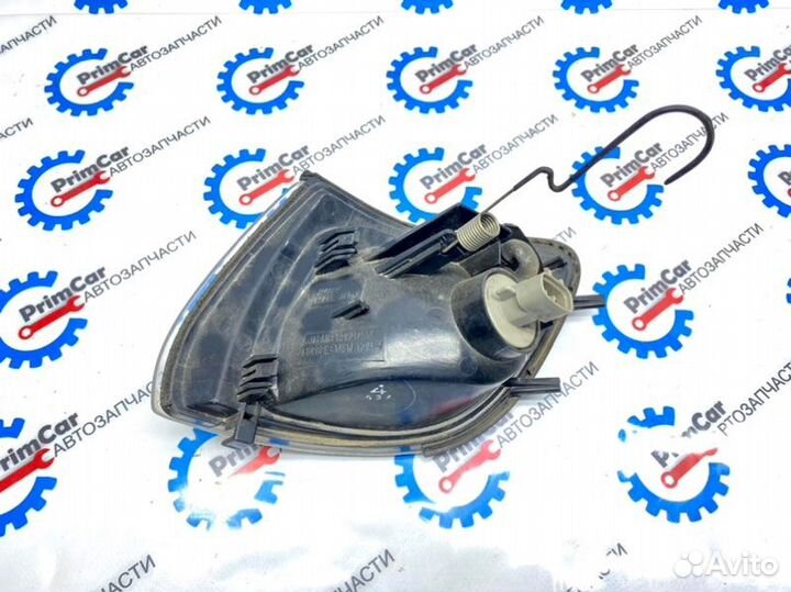 Габарит правый Mitsubishi Delica PA3V