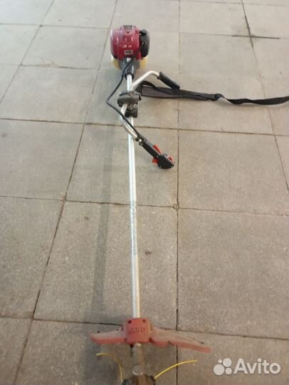 Триммер бензиновый 4 тактный Honda