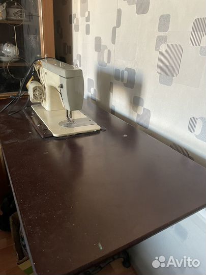 Швейная машина Подольск 142