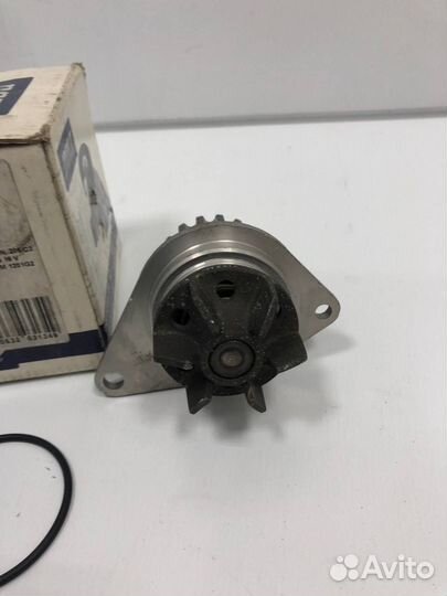 Насос водяной (помпа ) dolz C134