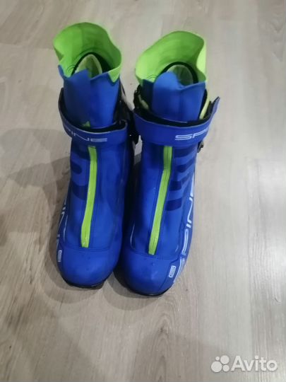 Лыжные ботинки spine