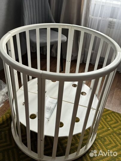 Детская кровать бу + 2 матраса (круг и овал)