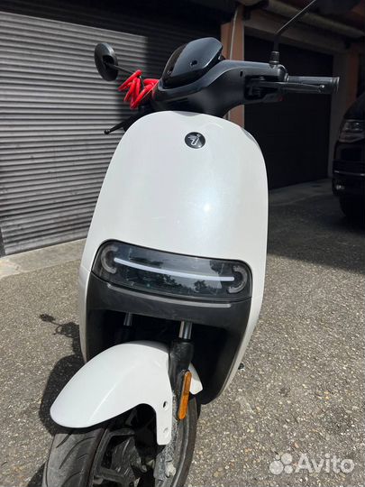 Электроскутер Ninebot E125
