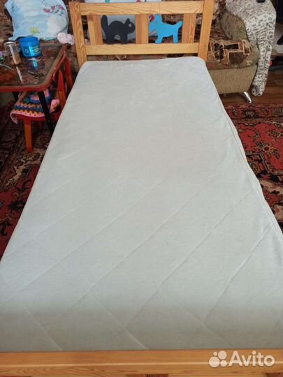 Кровать с матрасом 70/160