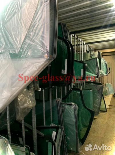 Стекло кабины New Holland DC100