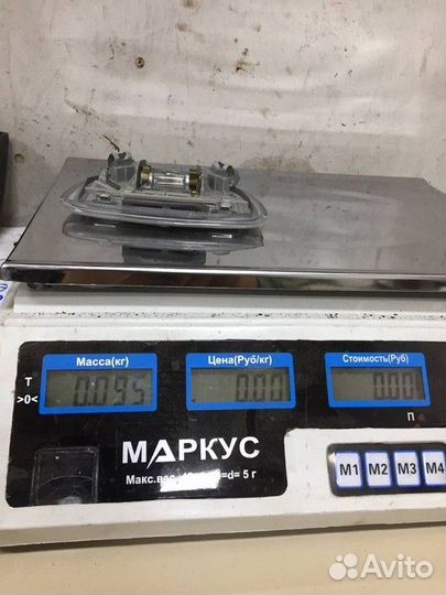 Плафон внутреннего освещения Ford Explorer