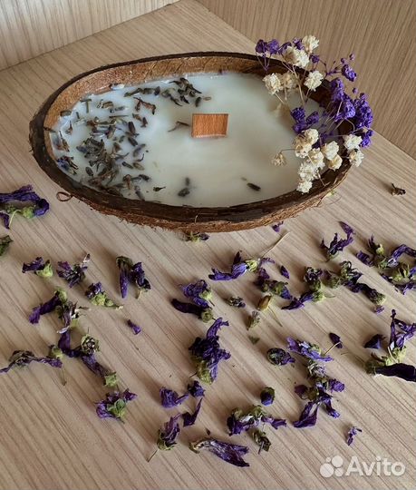 Свеча в кокосе