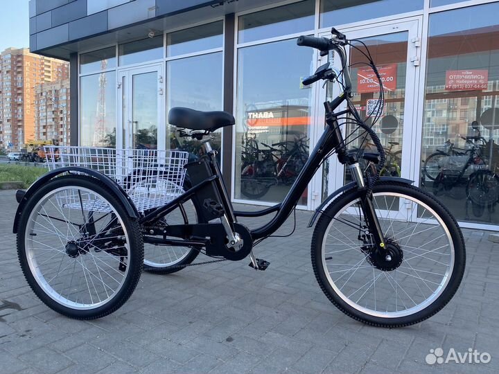 Трехколесный электровелосипед