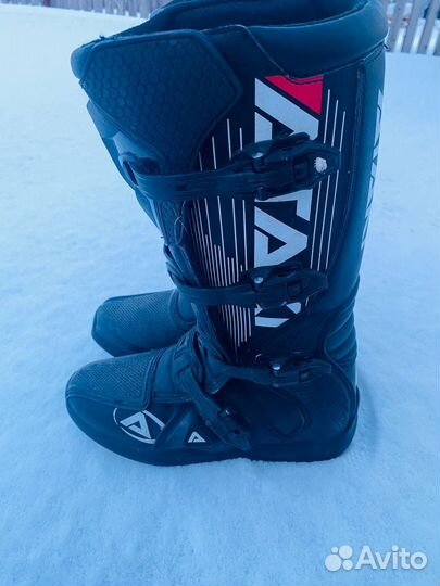 Мотоботы ataki