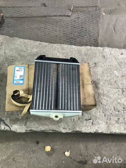 Радиатор печки Mercedes w124