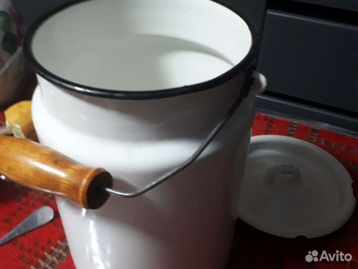 Бидон и кастрюля бу