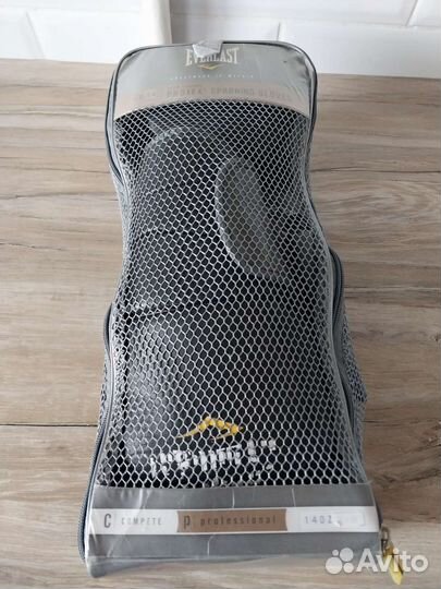 Боксерские перчатки Everlast 14oz
