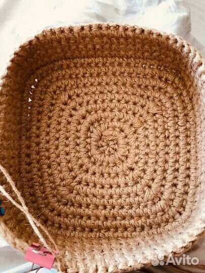Корзина плетеная из джута