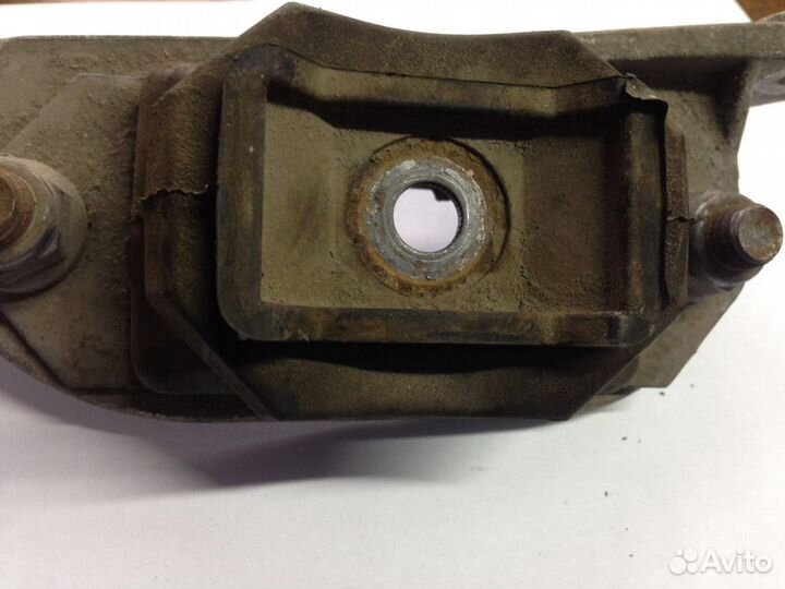 Опора МКПП Nissan Almera G15