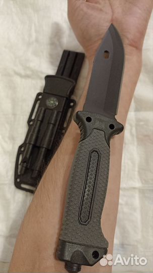 Нож туриста, путешественника, лесника или егеря