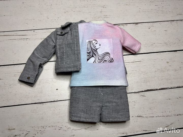 Лот одежды на барби пышку