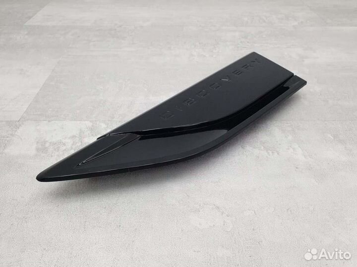 Накладка крыла передняя левая Land Rover Discovery