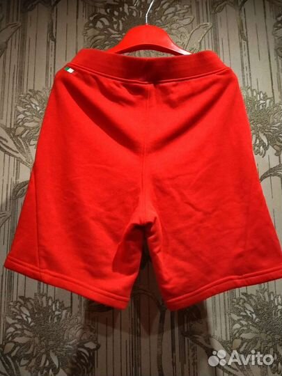 Детские красные шорты от Scuderia Ferrari