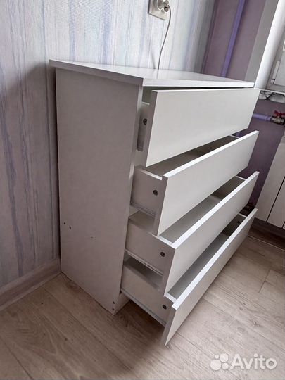 Комод белый