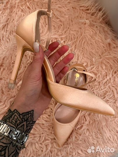 Туфли нежно розовые атласные 39