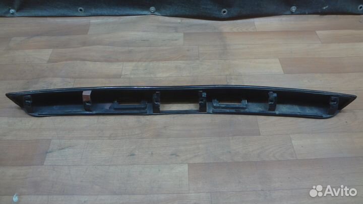 LADA Granta лифтбэк 2191 накладка крышки багажника