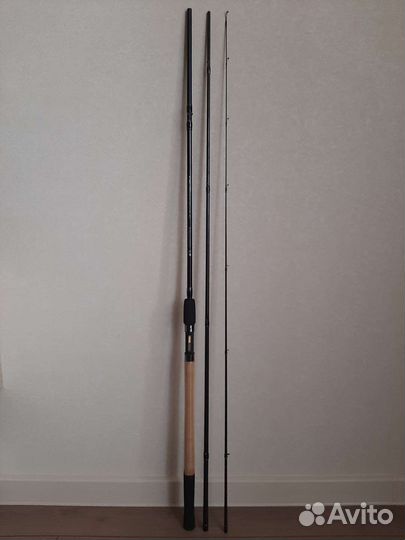 Матчевое удилище, катушка Shimano, поплавки